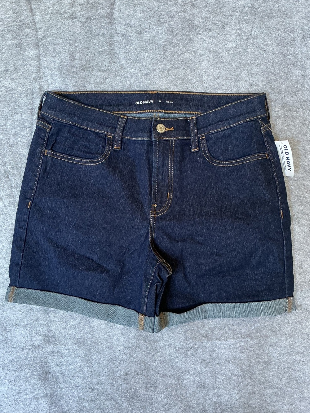 Old Navy Wow Mid Rise Jean Shorts - 5” inseam - size 4 - New